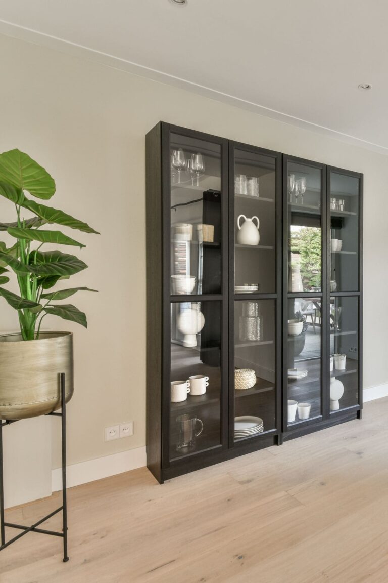 How To Decorate Glass Cabinets In Living Room